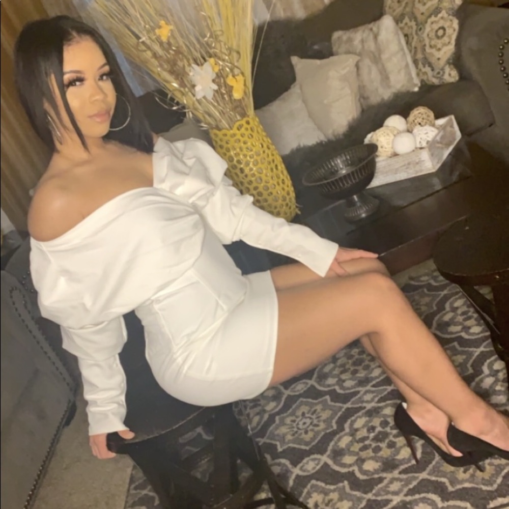 Dress - Picture 2 of 3